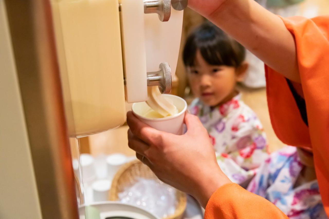 Senkeien Tsukioka Hotel Kaminoyama Eksteriør billede