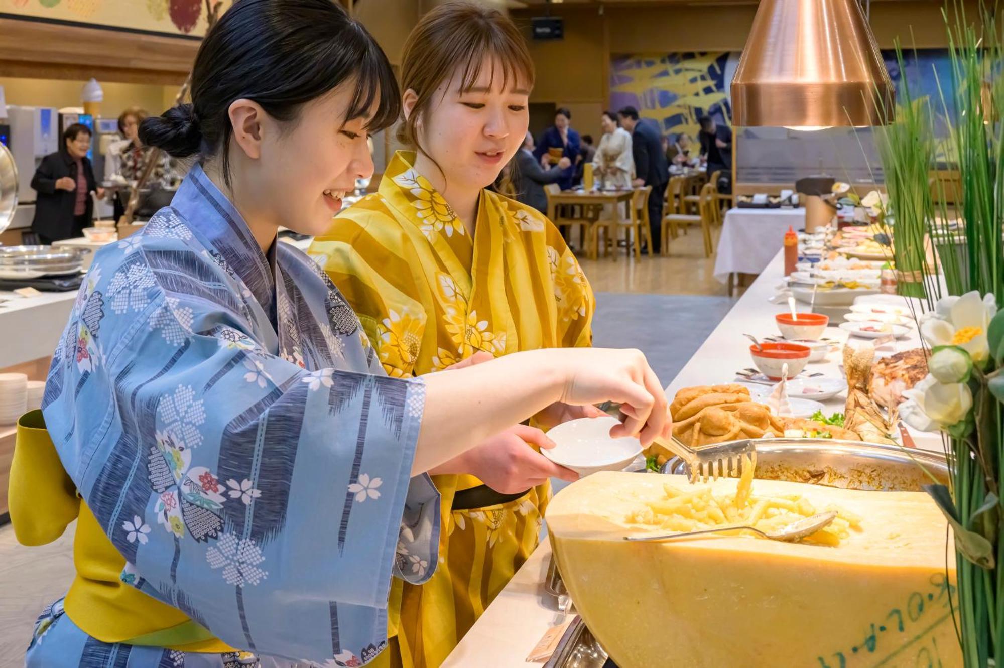 Senkeien Tsukioka Hotel Kaminoyama Eksteriør billede