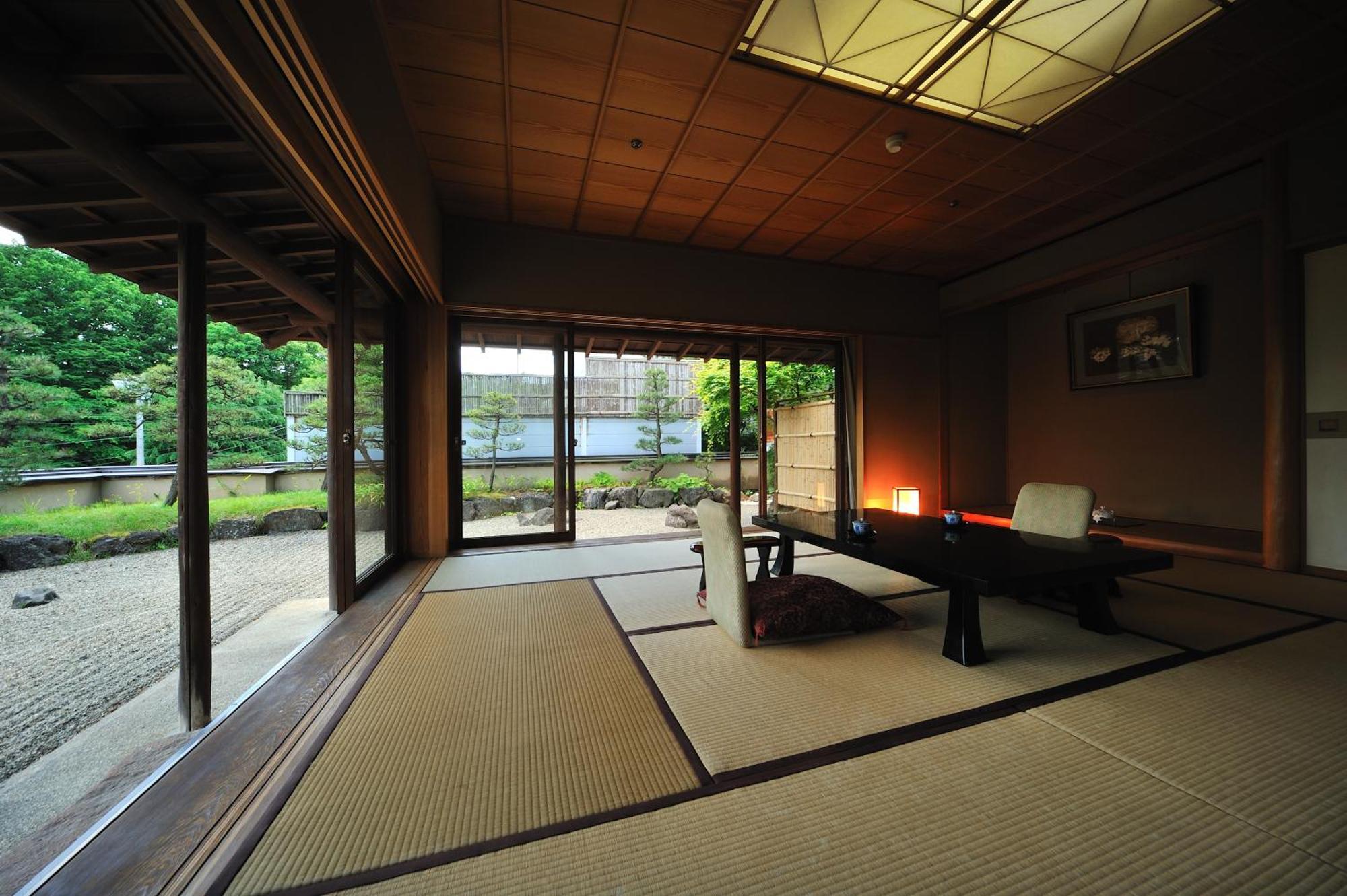 Senkeien Tsukioka Hotel Kaminoyama Eksteriør billede
