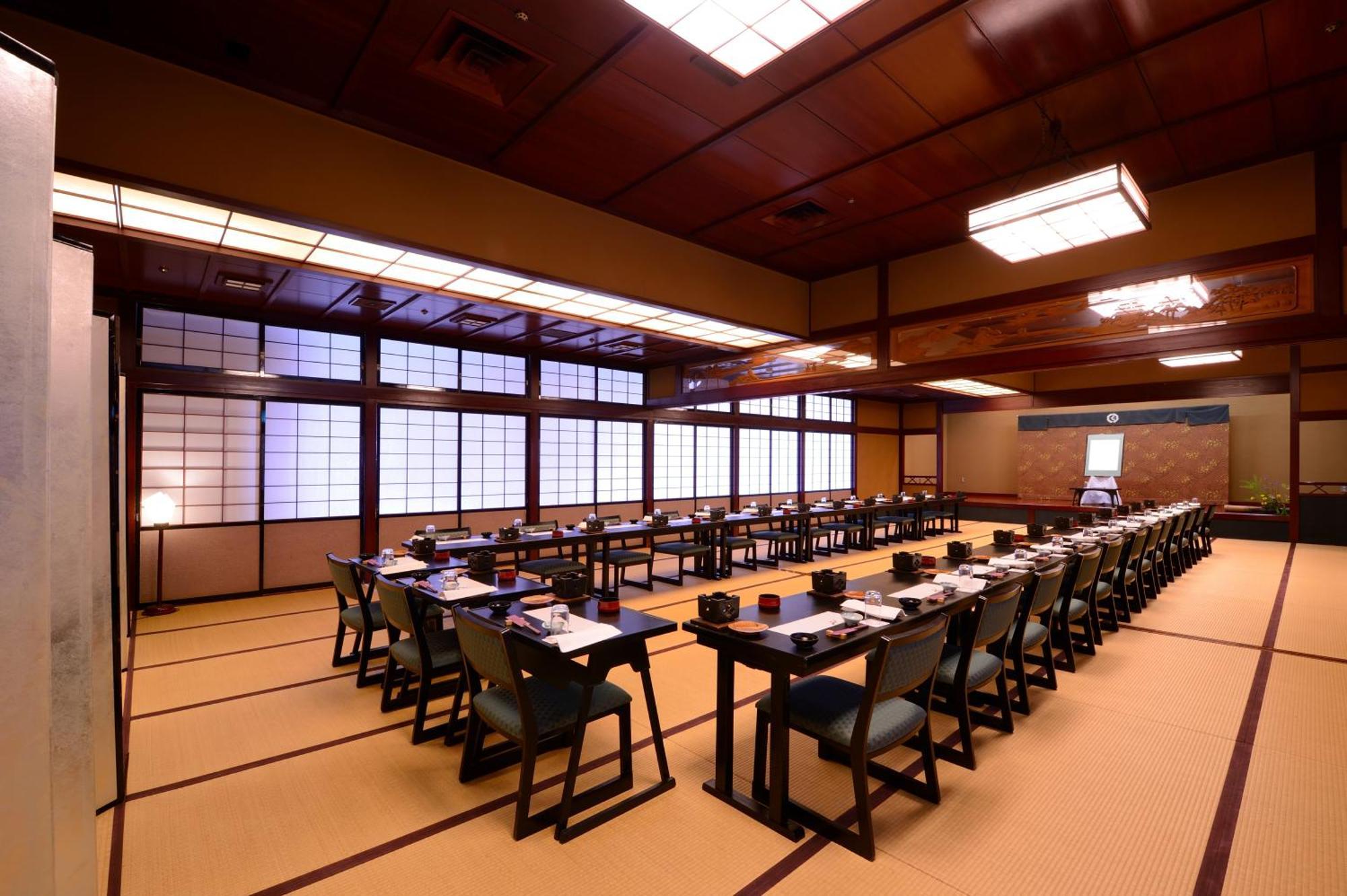 Senkeien Tsukioka Hotel Kaminoyama Eksteriør billede