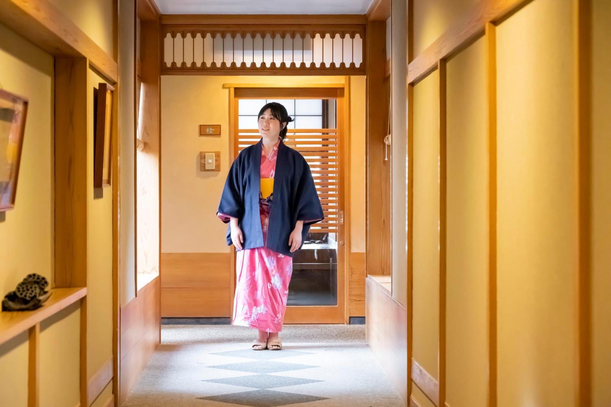 Senkeien Tsukioka Hotel Kaminoyama Eksteriør billede